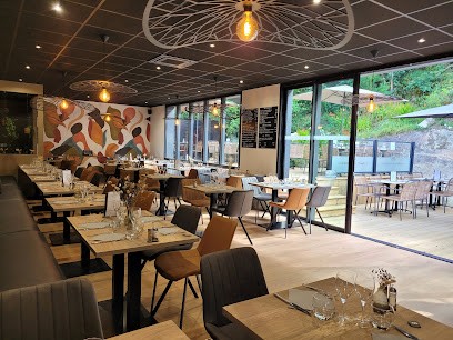 Le Bistro Des Moulins, Restaurant à Plouvien