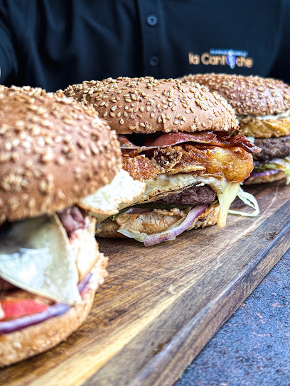 La Cantoche En Ville - Smash Burgers, Pizzas, Berliners & Bowls À Dax Restaurant à Dax
