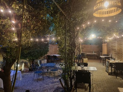 Les Petits Tabliers, Restaurant à Vence