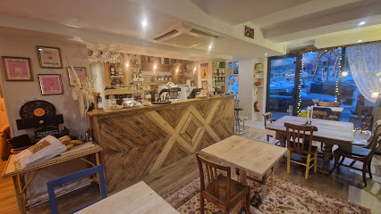 De L'assiette Au Grenier Restaurant à Albi