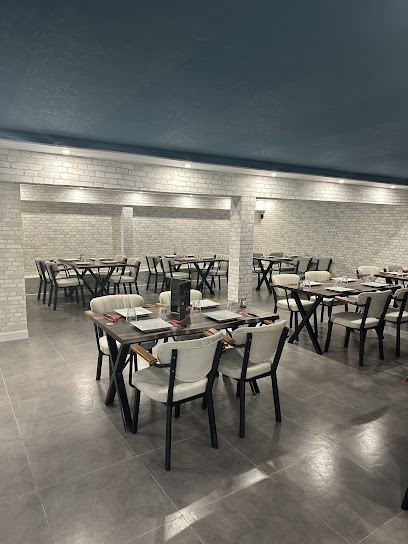 Gunaydin77 Restaurant à Saint-Fargeau-Ponthierry