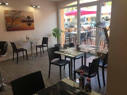 Nayadora Sushis, Restaurant à Thuir