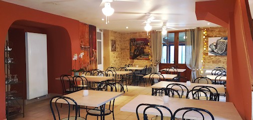 L'auberge Sans Frontières, Restaurant à Dégagnac