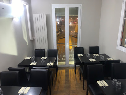 Le Paris Biskra - Spécialités Algériennes Restaurant à Nanterre