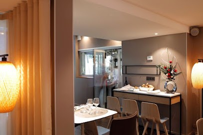 Cap Ouest, Restaurant à Charbonnières-les-Bains