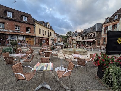 Cafe Du Commerce, Restaurant à Lyons-la-Forêt