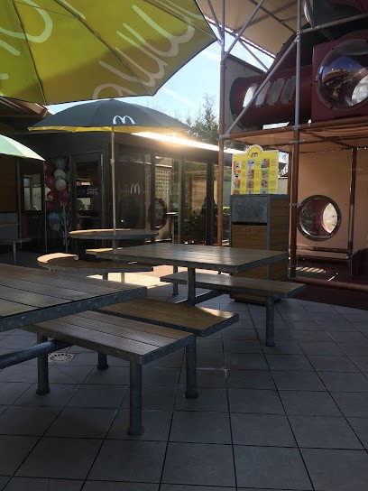 McDonald's, Restaurant à Saint-Pierre-lès-Nemours