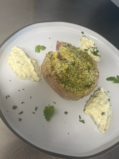 Lou Viroulet, Restaurant à Champis