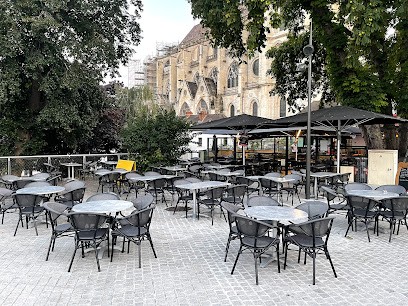 Le D Estrees, Restaurant à Mantes-la-Jolie