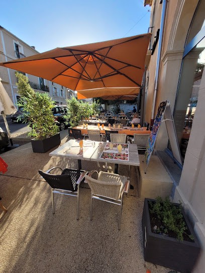 Le Grand Café Roujan, Restaurant à Roujan