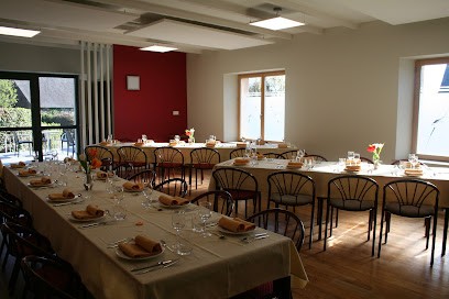 Le Perroquet Vert, Restaurant à Saint-Thélo
