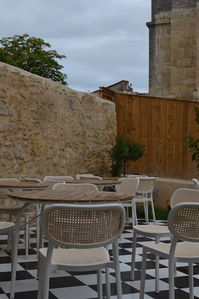 Le Prieuré - Guîtres Restaurant à Guîtres