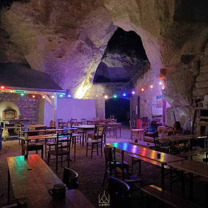 La Taverne - Guinguette Troglodytique De Souzay-Champigny Restaurant à Souzay-Champigny