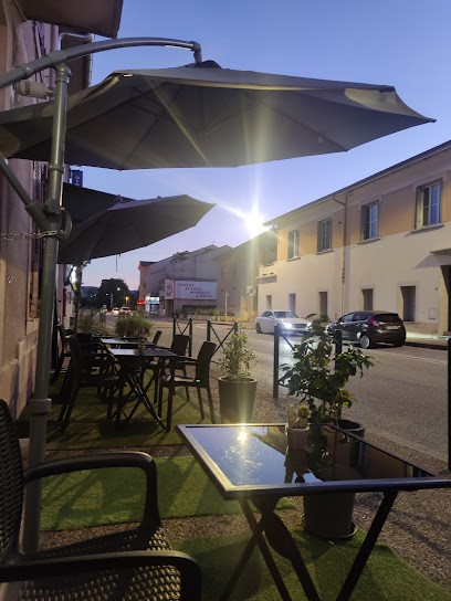 Le Pacific, Restaurant à Montréal-la-Cluse