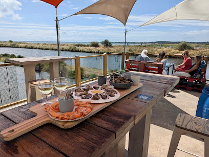 La Cabane Au Drapeau | Dégustation D'huîtres Sur L'île D'oléron Restaurant au Château-d'Oléron