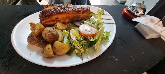 Le Plan B, Restaurant à Signes