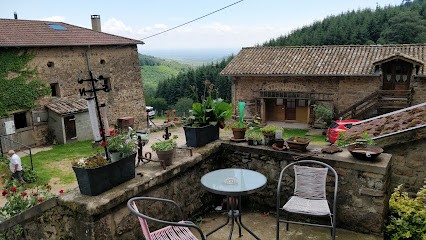 Ferme Auberge Du Rolland, Restaurant à Jullié