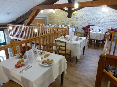 La Table du Lavoir, Restaurant à Montrol-Sénard