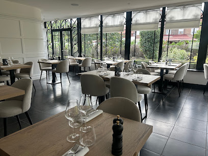 La Renaudière Hôtel & Brasserie Restaurant à Isbergues