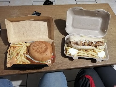 Le 18 Bis, Restaurant à Nalliers