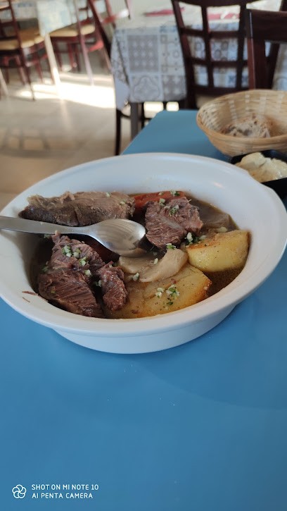 Chez La Mere, Restaurant à Chanos-Curson