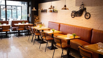 La Crêperie De La Gare, Restaurant à Sartrouville