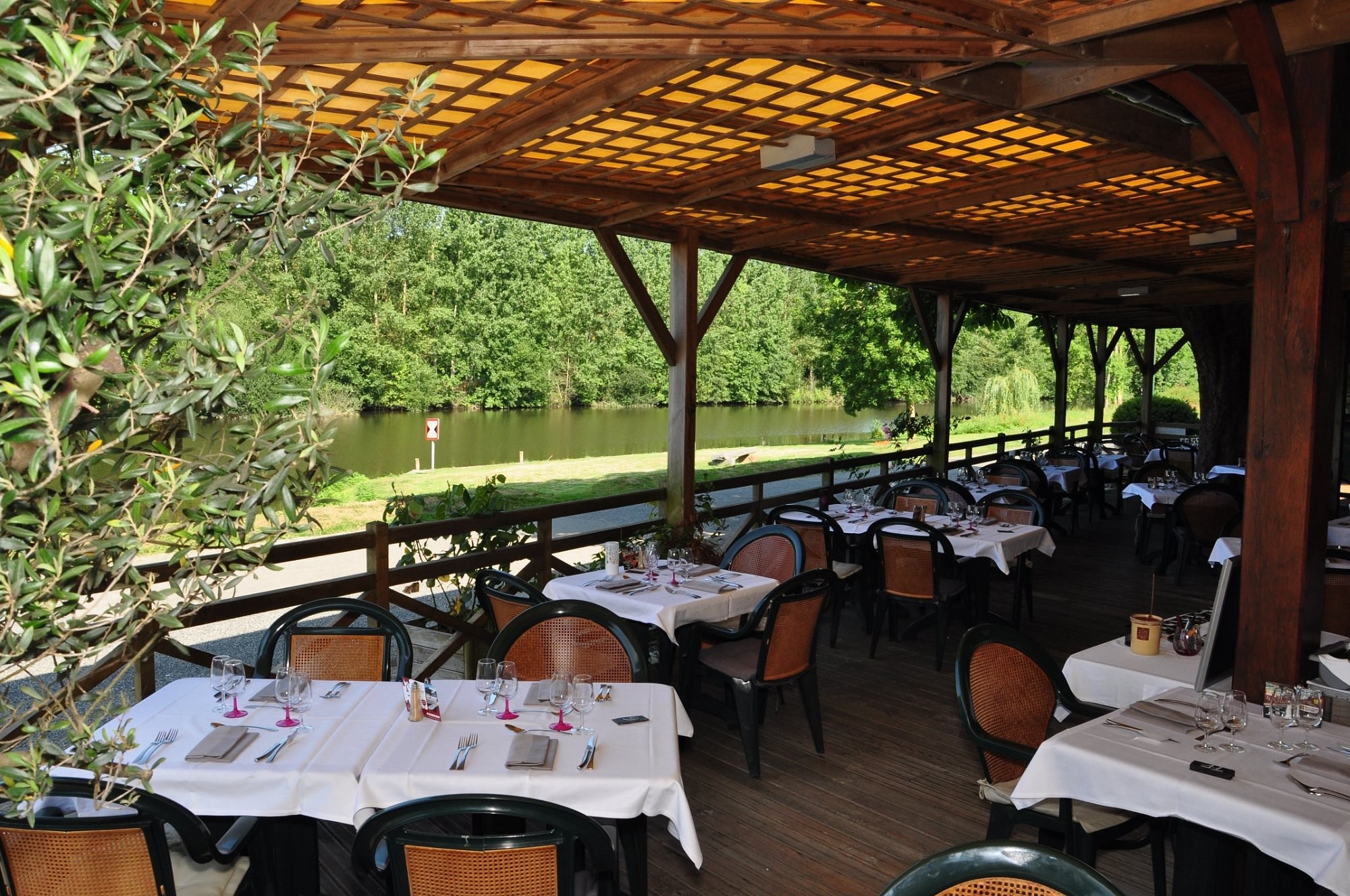 Hotel Restaurant Beau Rivage, Restaurant à Moulay