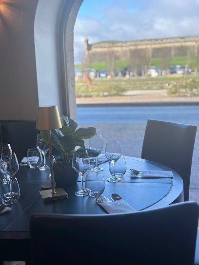 Le Petit Port, Restaurant à Blaye