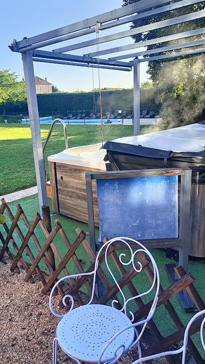 Auberge du cheval blanc, Restaurant à Saint-Boil