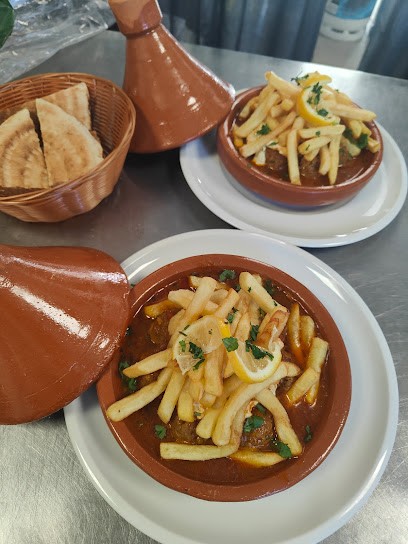 Au Santiago Grillade Et Plats Traditionel, Restaurant à Roussillon