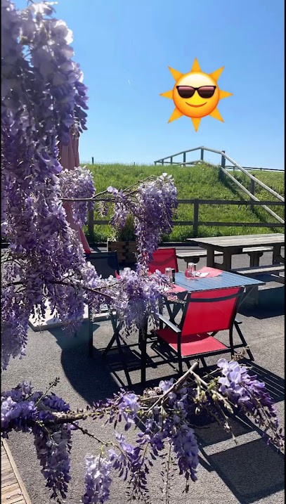 La Taverne Des Ecuries, Restaurant à Grilly