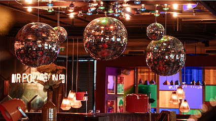 Podium Bistrot Festif Restaurant à Paris 15