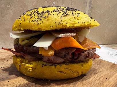 Les Burgers De Camille ( Food Truck) Bar A Burgers, Restaurant à Maubec