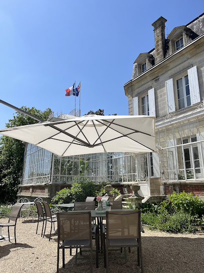 Glass House Restaurant à Pessac-sur-Dordogne