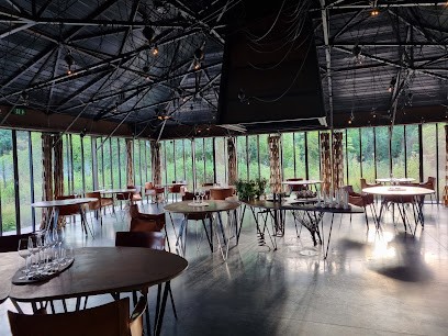 La Grenouillère, Restaurant à La Madelaine-sous-Montreuil