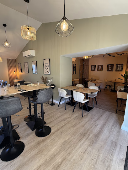 Amea - Restaurant & Bar, Restaurant à Liorac-sur-Louyre