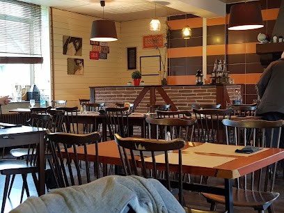 Les Pieds Sous La Table, Restaurant à Saint-Domineuc