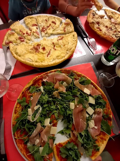 Gauval Pizza, Restaurant à Pomarez