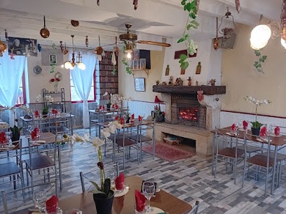 Bar / Restaurant / Chambre à la nuitee à 45e/Le Champ de Foire à Châteaumeillant, Restaurant à Châteaumeillant