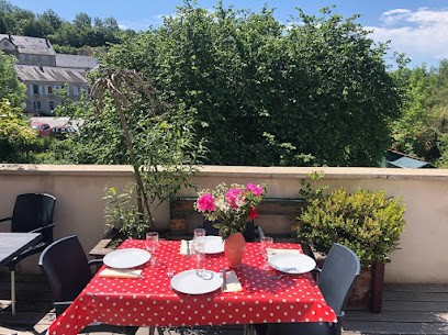 Auberge De La Feuillade, Restaurant à Faux-la-Montagne