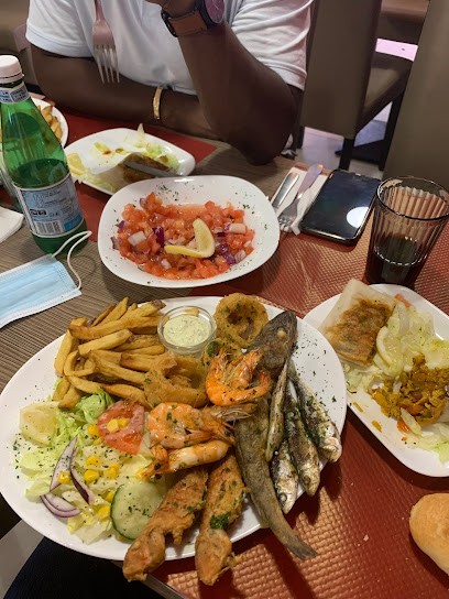 STAR LUNCH, Restaurant à Trappes