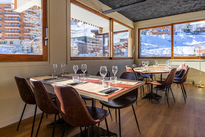 Holala - Bar - Terrasse -Restaurant Buffet | Plagne Centre Restaurant à la Plagne Tarentaise
