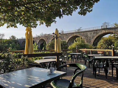 Restaurant Les Arches, Restaurant à Saint-Jean-le-Centenier
