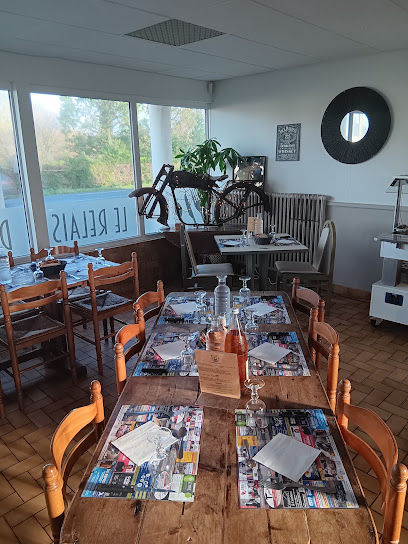Le Bouillon Des Curieux Restaurant à Saint-Planchers