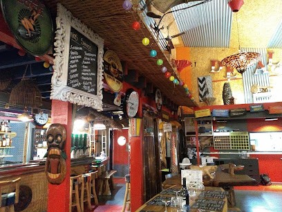 Chez Ferdinand, Restaurant aux Pieux