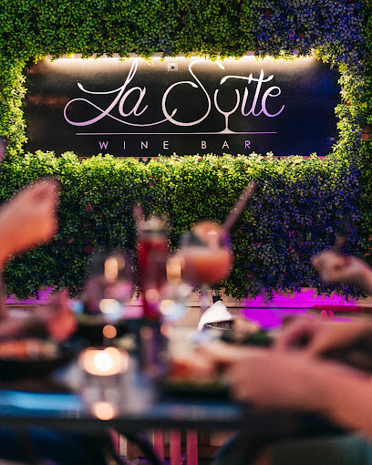 La Suite Wine Bar Restaurant à Antibes