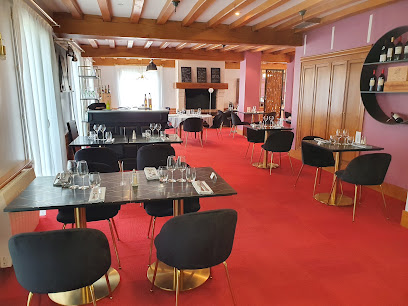 Hôtel Restaurant La Robe Et Le Palais Forges Les Eaux Restaurant à Forges-les-Eaux
