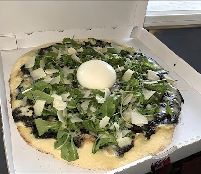 Lugo Pizza, Restaurant à Saint-Savournin