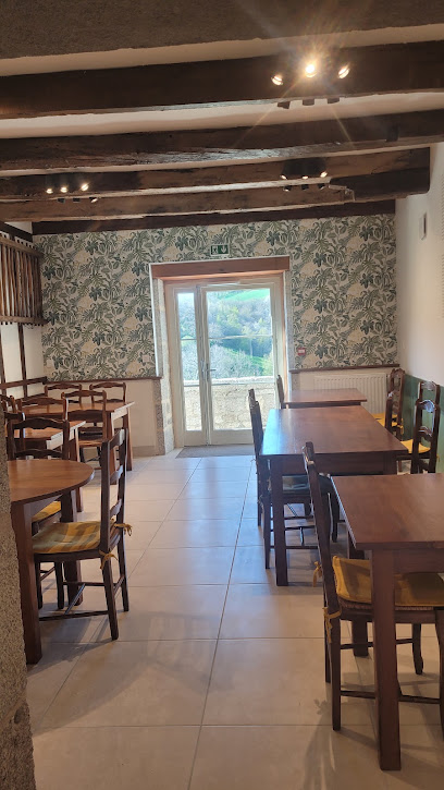 Auberge Du Castel Restaurant à Sénergues