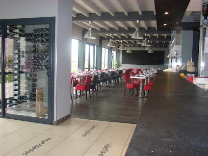 LA RAFFINERIE, Restaurant à Saint-Estèphe